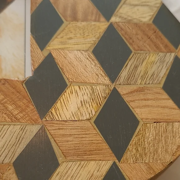 Geometric Bone-Shaped Photo Frame - Picture 2 of 4